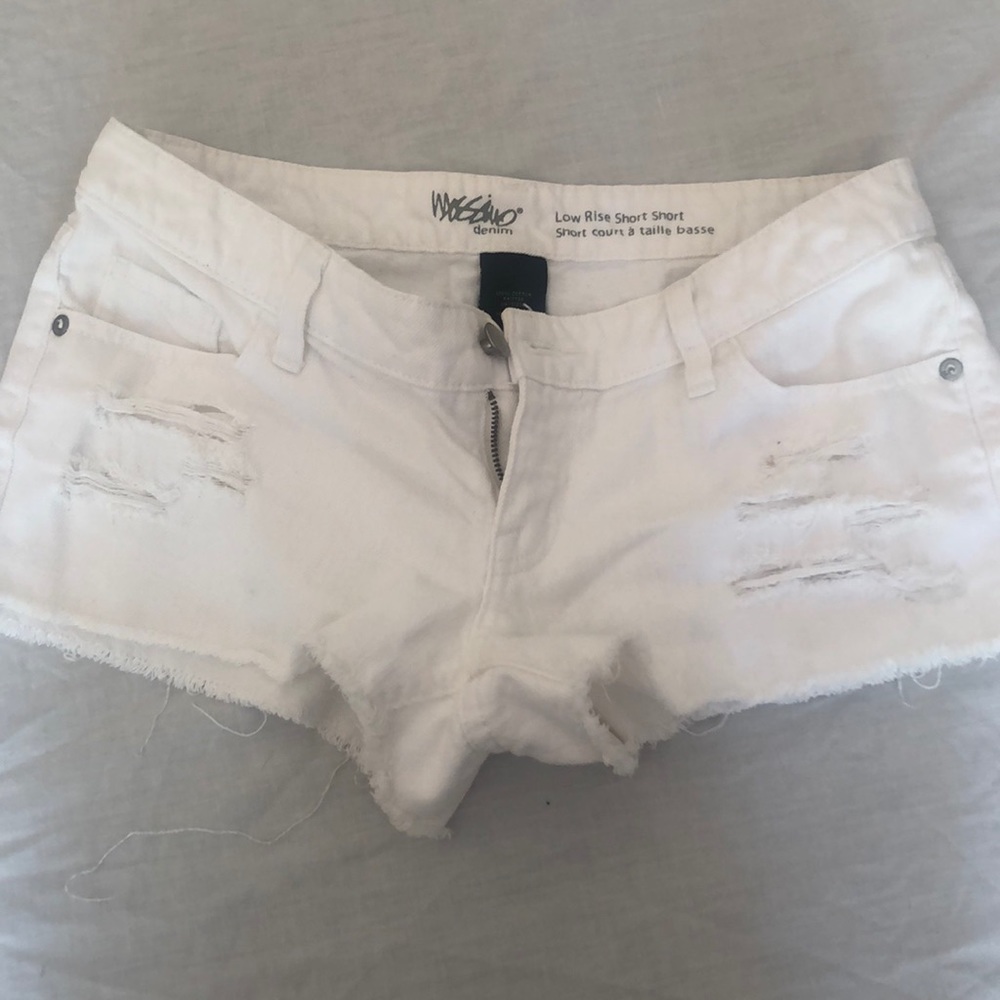 Low rise shorts